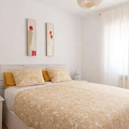 Apartamento Con Jardin En El Centro Апартаменты