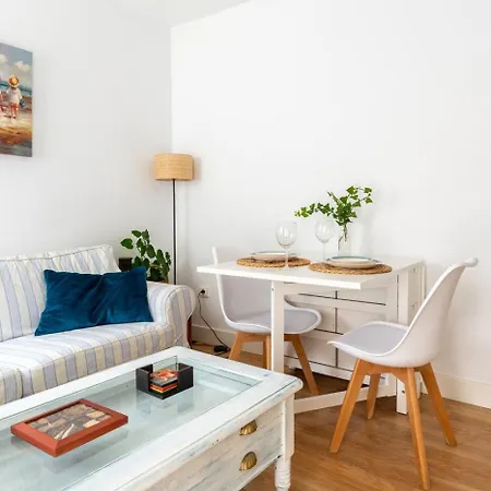 Apartamento Con Jardin En El Centro Apartment *