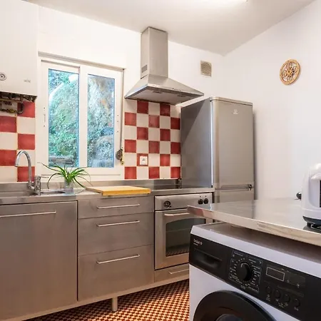 Apartamento Con Jardin En El Centro Apartment